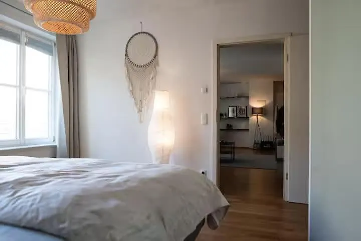 Beautiful Old Town Apartment München